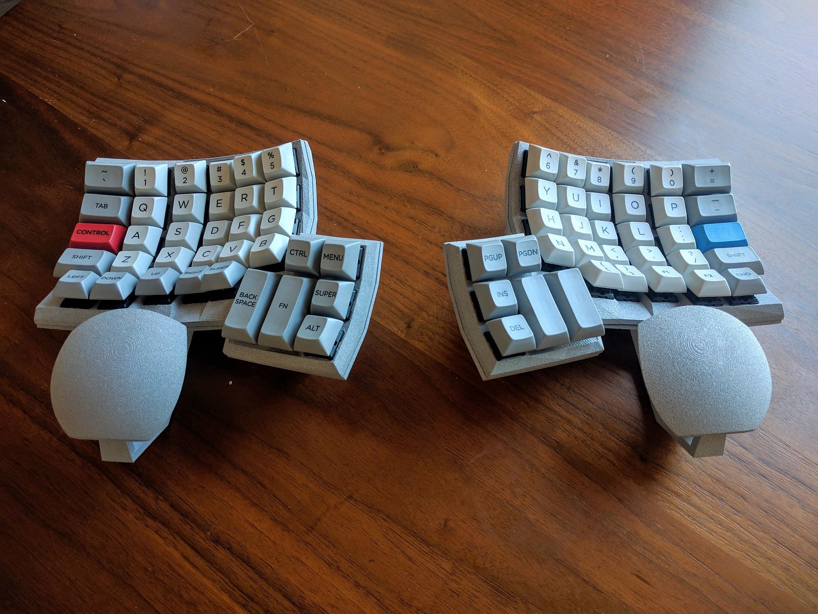 Keyboard pieces for two crossword clue
